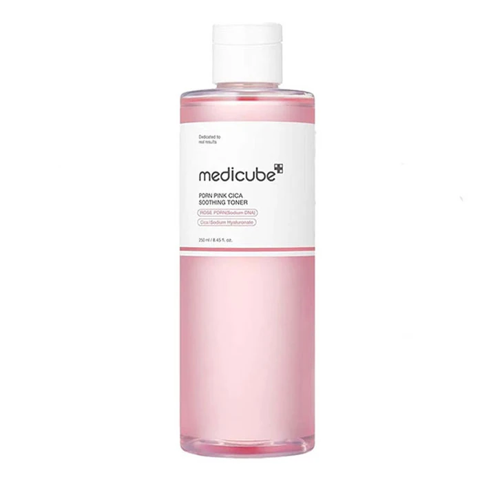 Medicube PDRN Pink Cica Soothing & Brightening Toner (250ml) (1) تونر تسکین دهنده و روشن کننده مدی کیوب مدل Pdrn Pink Cica حجم 250 میل